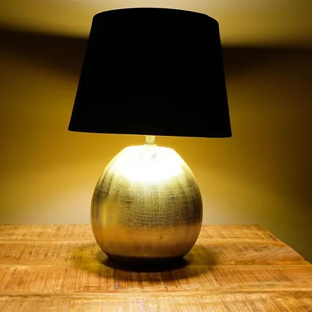 Design Nr 1 Mit Terrasse Und Parkplatz *